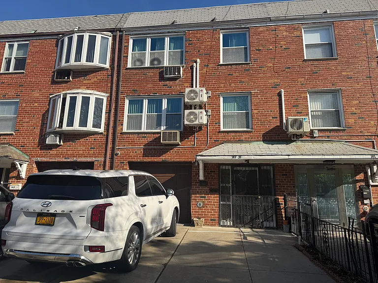 147-31 Barclay Ave #1 — Photo 1