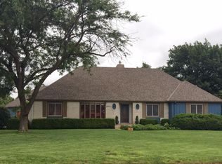 2203 Melrose Ln, Salina, KS 67401