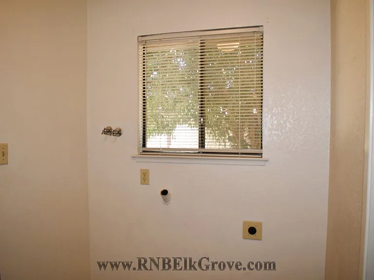 8700 Cullen Ct — Photo 3