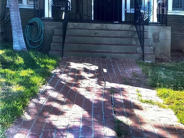 1059 Thornton St, Los Angeles, CA 90063