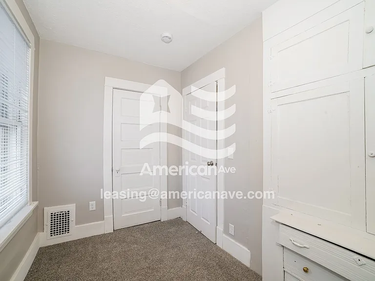 1649207_010_wm_-_bedroom_13490174.jpg