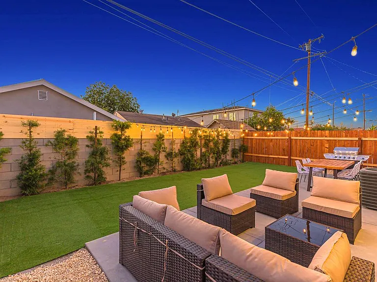 14415 Pontlavoy Ave — Photo 28