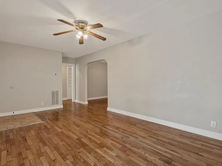 102 Chitwood St — Photo 7