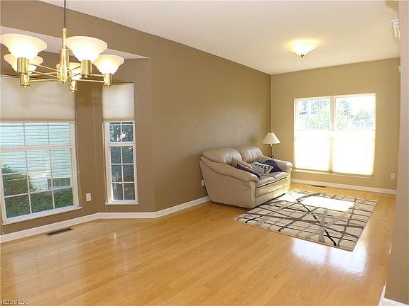 5th image of 23238 Bridgeport Dr