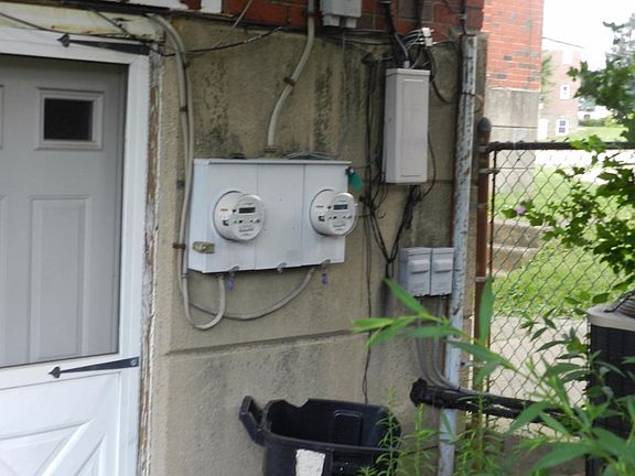 3rd image of 6615 Harbison Ave