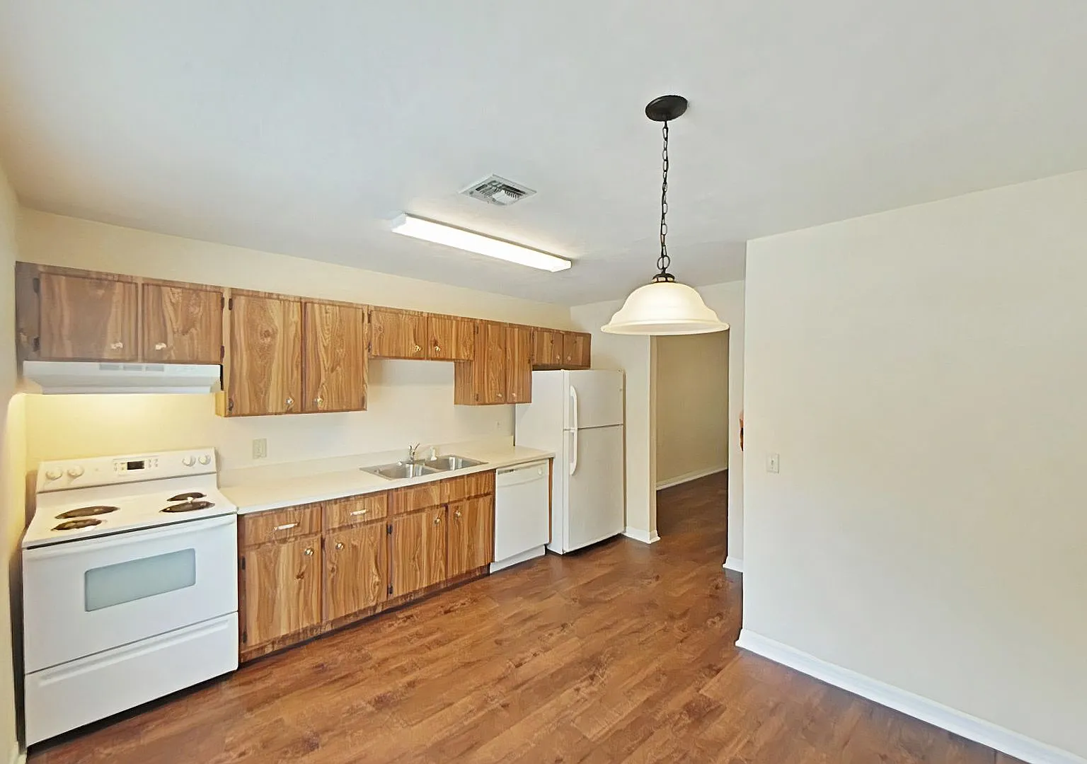 Pennick Landing Apartments West — Photo 2