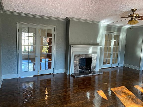 Den fireplace