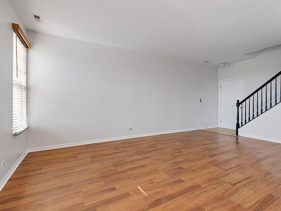 3rd image of 321 Parkside Dr #0