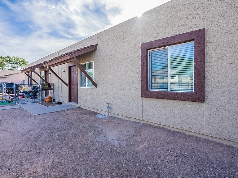 501 E Quail Ave #1 — Photo 3