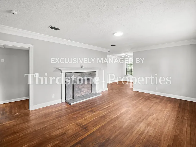 1216 Glen Laura Rd — Photo 2