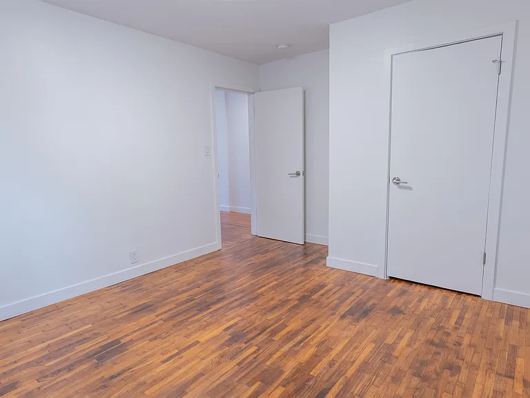 2185 Oxford St #103 — Photo 8