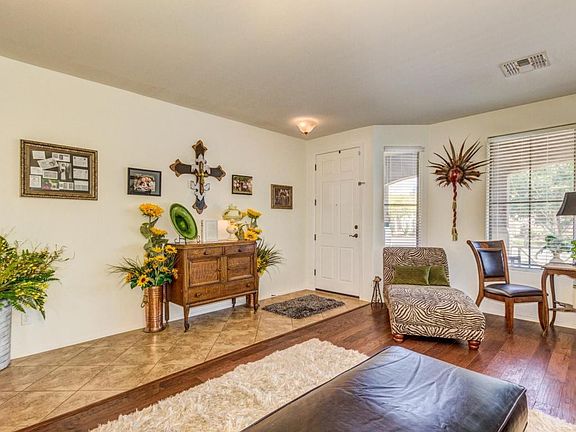 3rd image of 8832 W Palmaire Ave