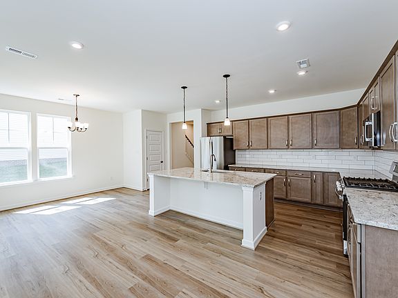 5th image of 10809 Farmstead Mill Ln