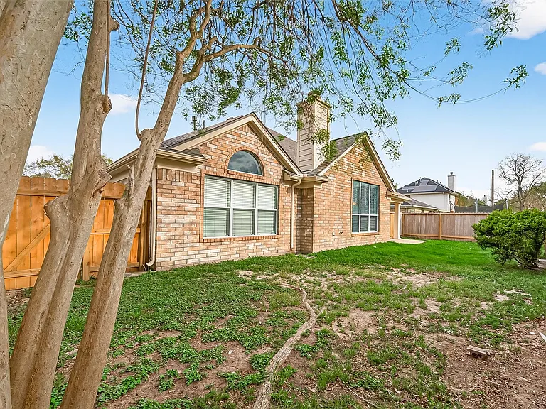 3135 Silver Cedar Trl — Photo 42