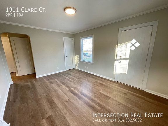 3rd image of 1901 Clare Ct