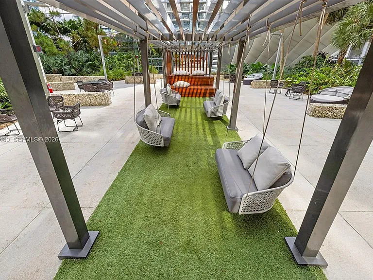 88 SW 7th St #1201 — Photo 33