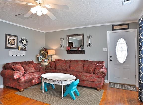 4th image of 1333 Glenwood Dr