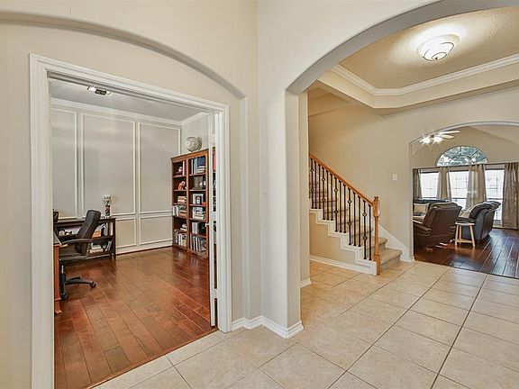 5th image of 2203 Dorman Ct