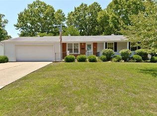1129 Central Pkwy, O'Fallon, MO 63366