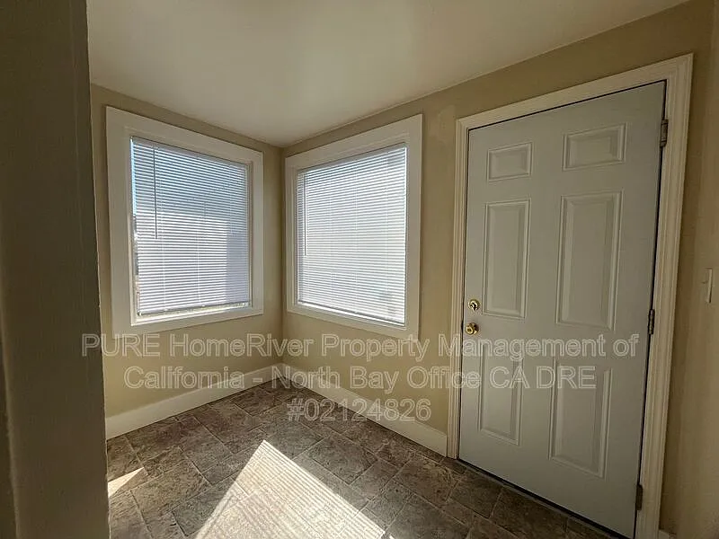 2 bed, 1.0 bath, $1,925 — Photo 3