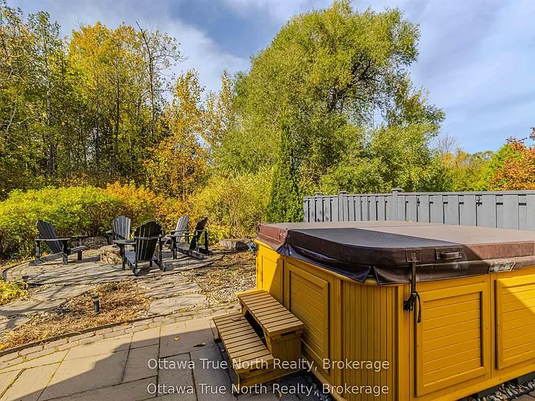 1530 Lords Manor Ln — Photo 46