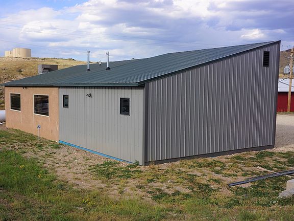 2nd image of 615 Silver Cir