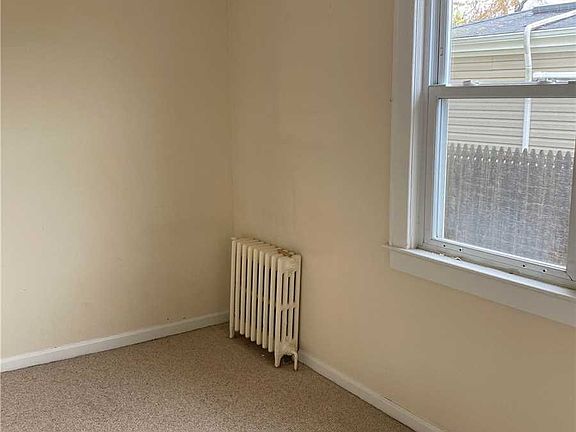 5th image of 89 Marion St APT 1