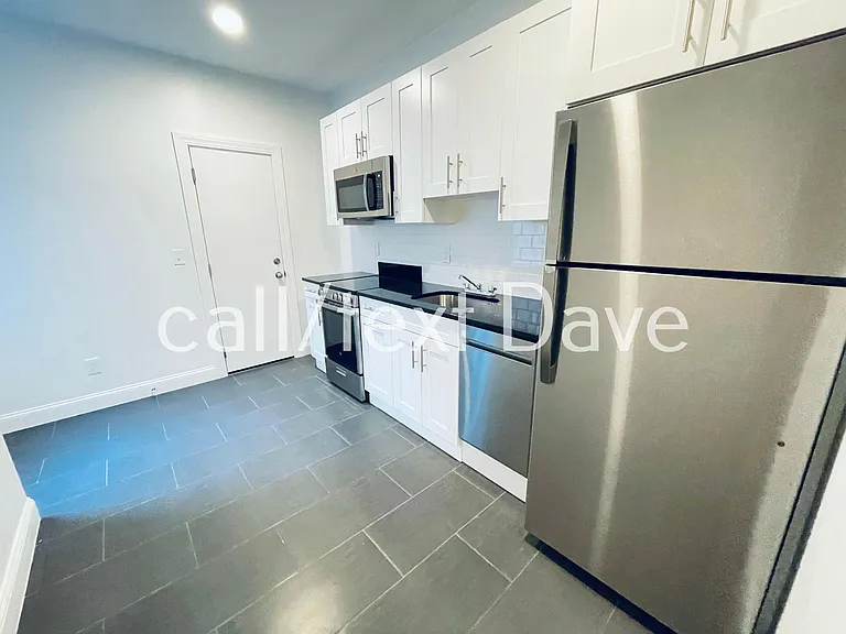 123 Sutherland Rd #2 — Photo 2