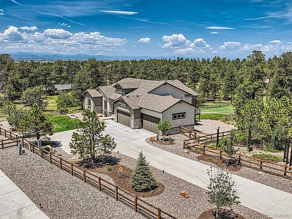 3rd image of 5615 Sunridge Drive