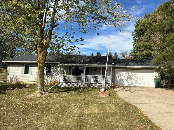1630 W Kinley Rd, Saint Johns, MI 48879