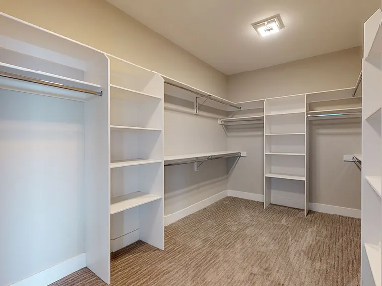 2607 Falcon Ln — Photo 11