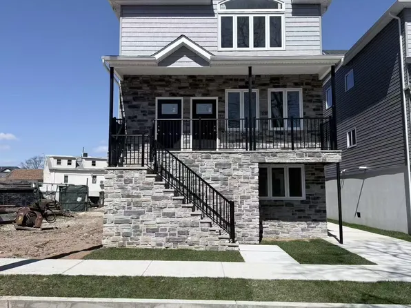 27 Lava St, Staten Island, NY 10305