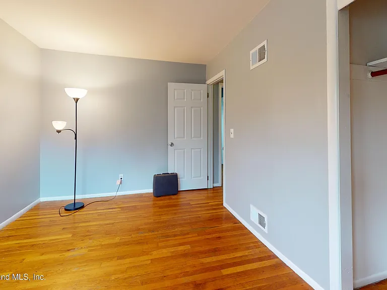 713 Tysens Ln — Photo 12