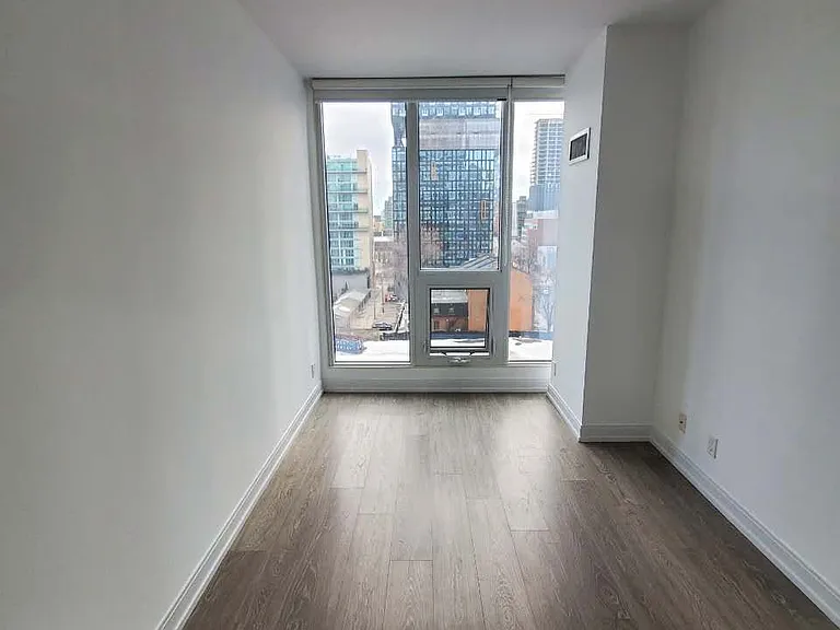 181 Dundas St E #607 — Photo 15