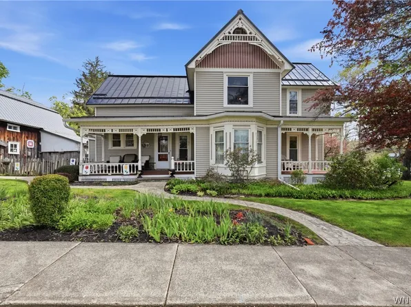 67 Canada St, Holland, NY 14080