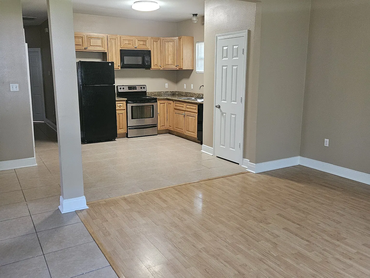 5 bed, 1367 sqft, $1,775 — Photo 3