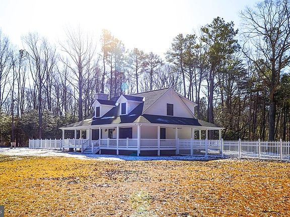 3rd image of 23337 Holly Ln