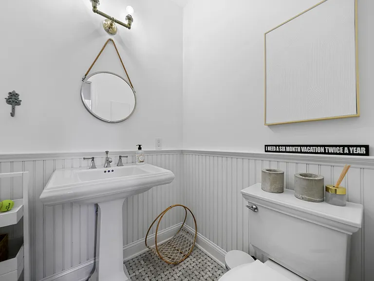 POWDER ROOM