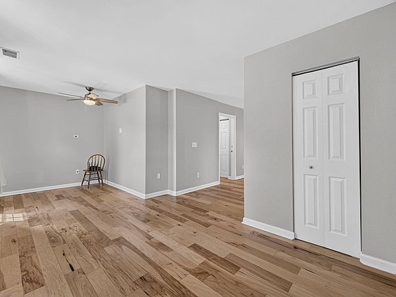5th image of 114 Kingsman Ct