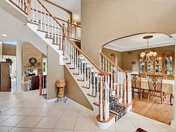 2nd image of 2268 Hill Ln