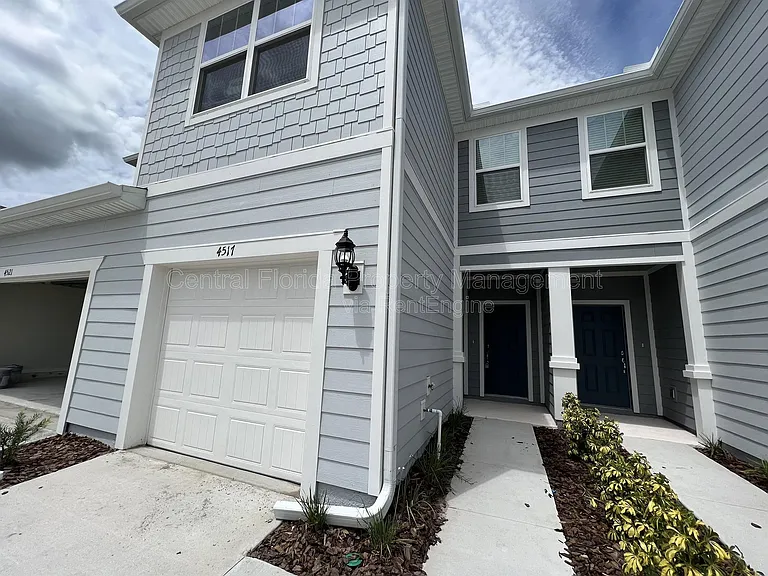 4517 Sparkling Shell Ave — Photo 2