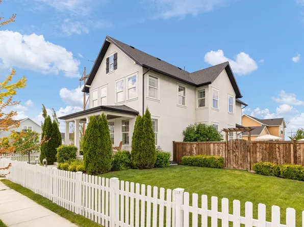 2106 W Buffalo Trail Dr, Kaysville, UT 84037
