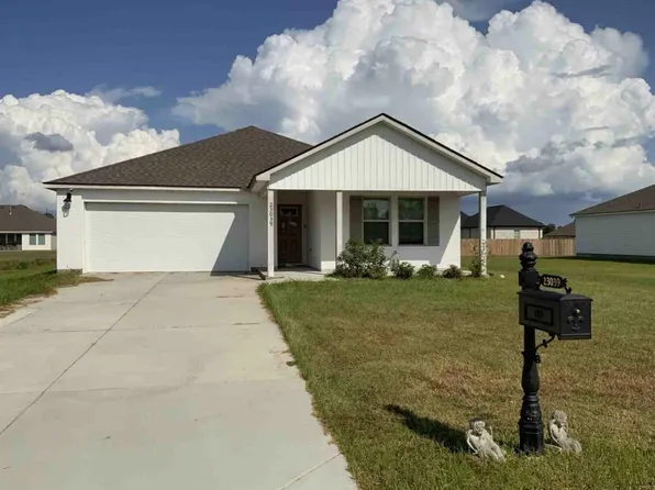 23039 Riverbank St, Vacherie, LA 70090