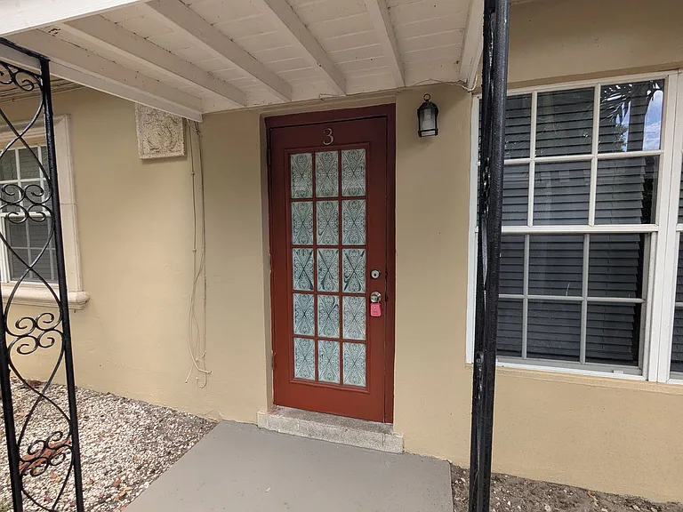 709 SW 14th Ave — Photo 3