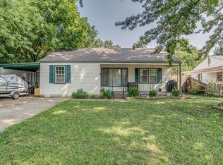 126 E Collier Ave, Mulvane, KS 67110