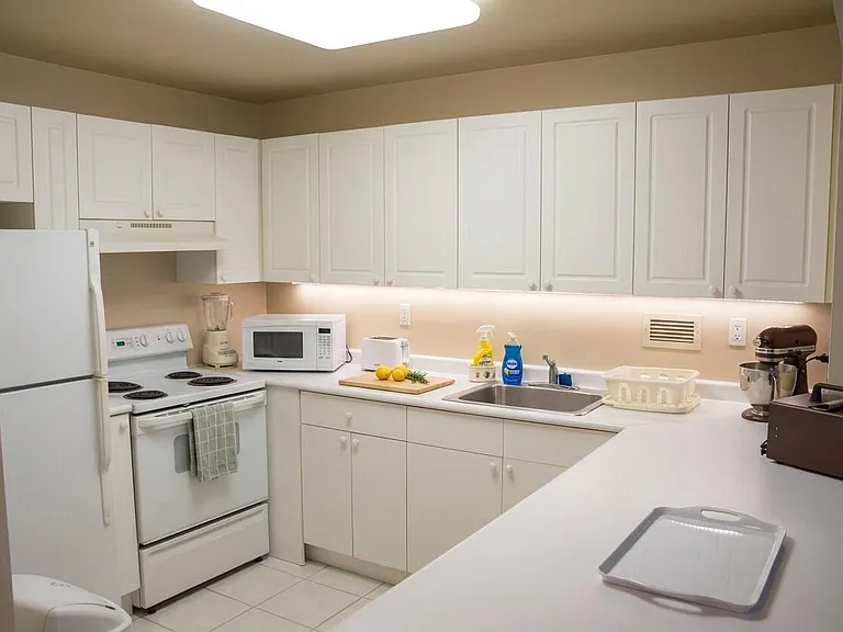 2301 Collins Ave #336 — Photo 2