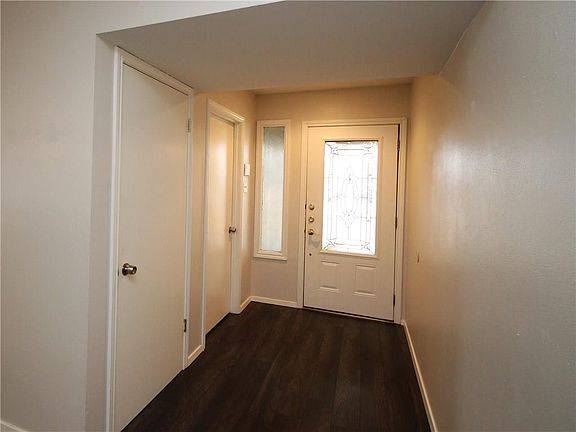2nd image of 6810 Shadywood Dr