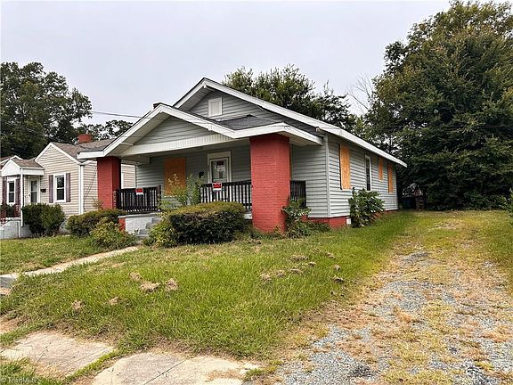 2nd image of 805 Ross Ave