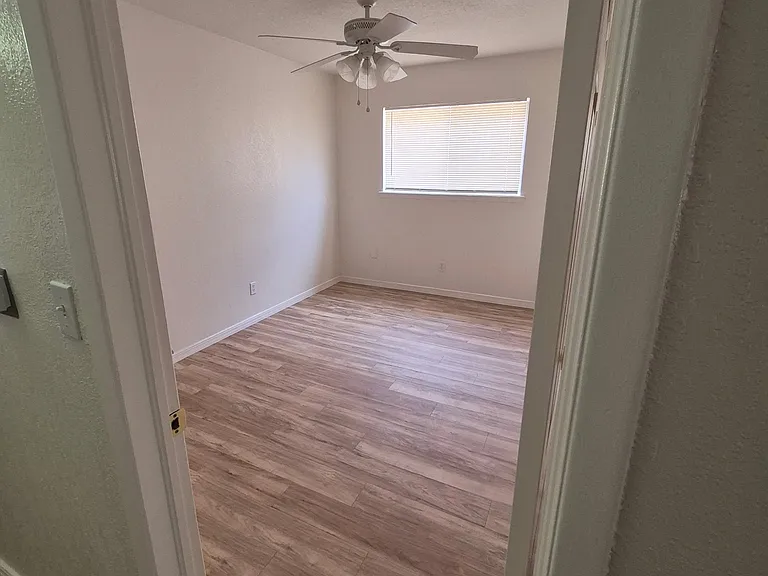 6644 Mariposa Dr — Photo 58