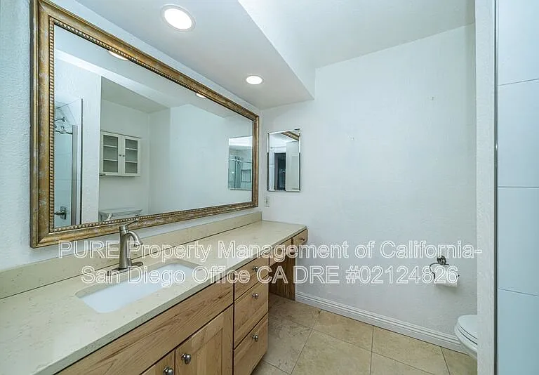 7525 Jerez Ct #H — Photo 23